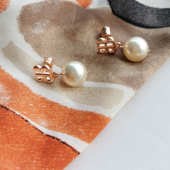 Alicia Bonnie - Devotion - Rose Gold White Pearl Earrings - Picture 3 of 4